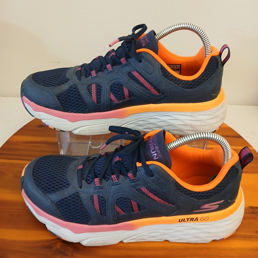 Skechers GOrun Max Cushioning Womens 9.5 Navy Ultra Go Running Shoes 128137